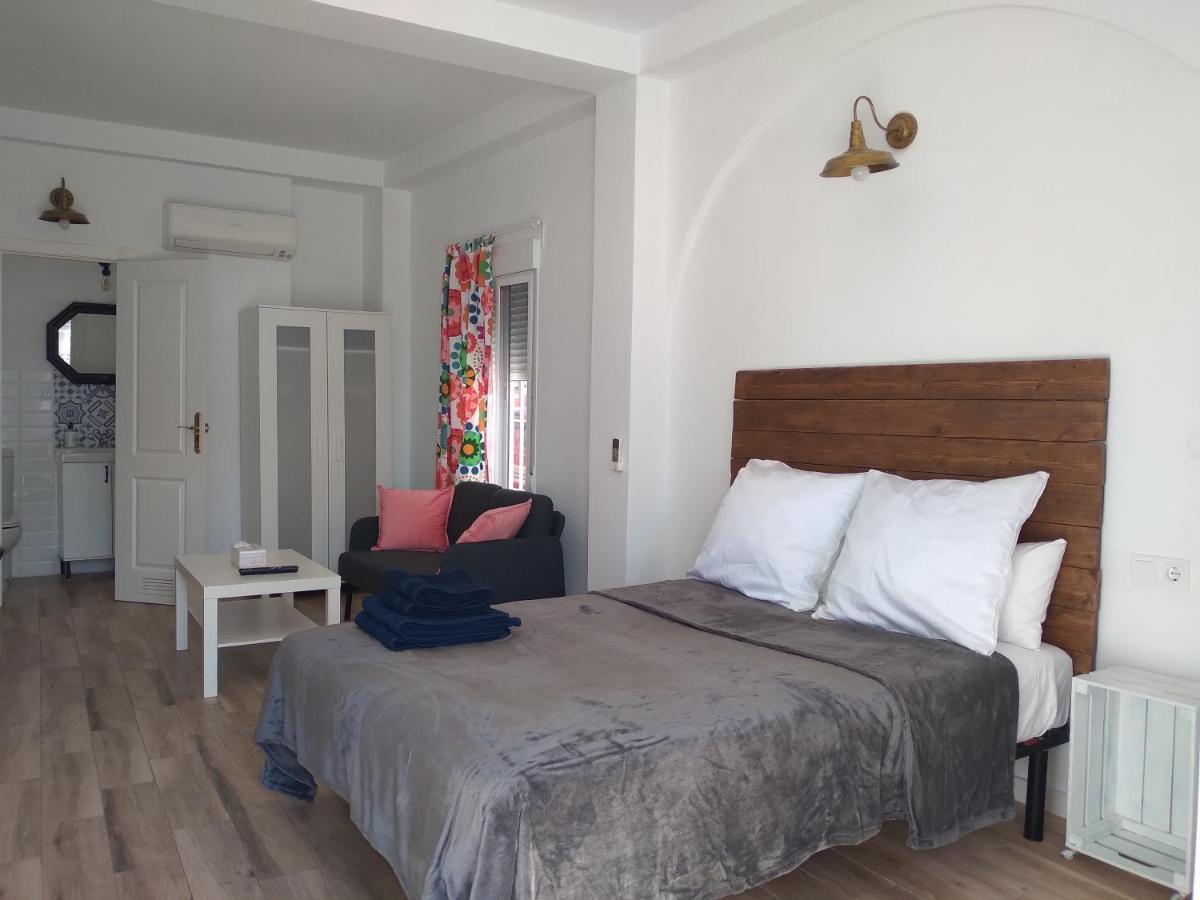 Estudio Uno Apartment เบนัลมาเดนา ภายนอก รูปภาพ